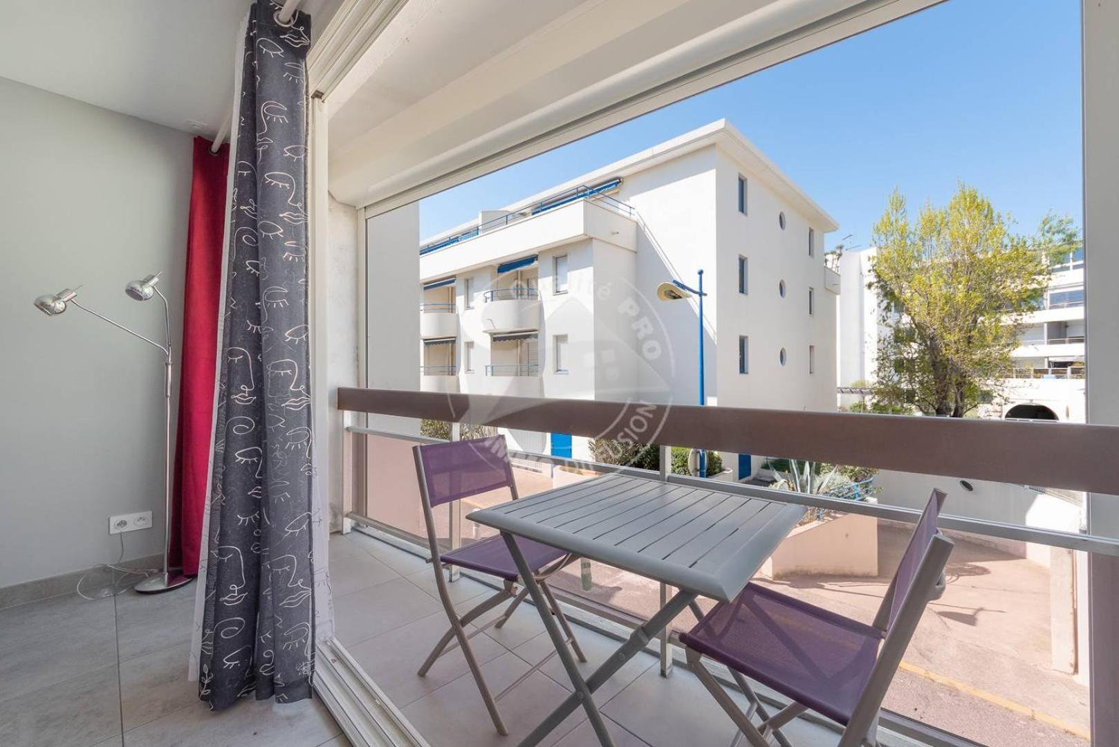 As21512 - Studio Cabine Vue Mer Laterale Avec Parking Prive A 20M De La Plage Le Grau-du-Roi Dış mekan fotoğraf